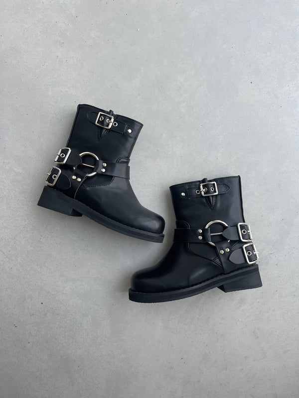 Boots Bocle