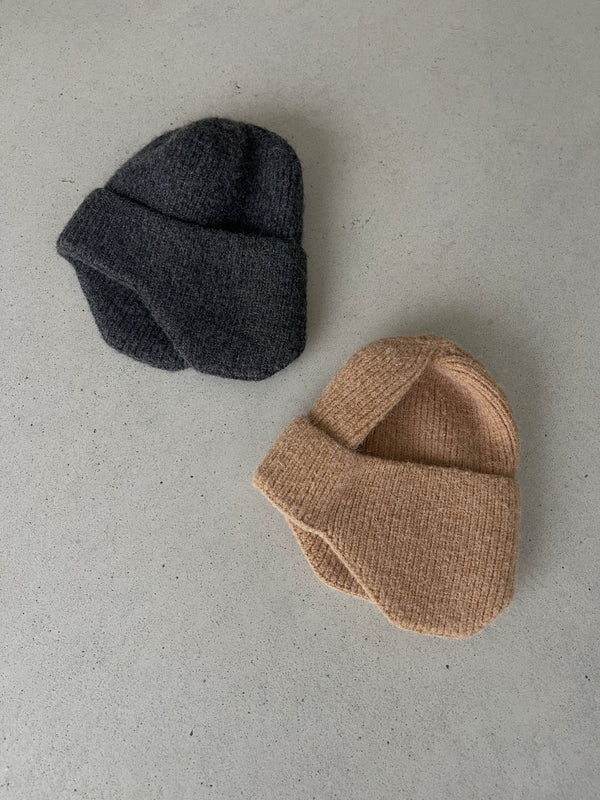 Bonnet Ear