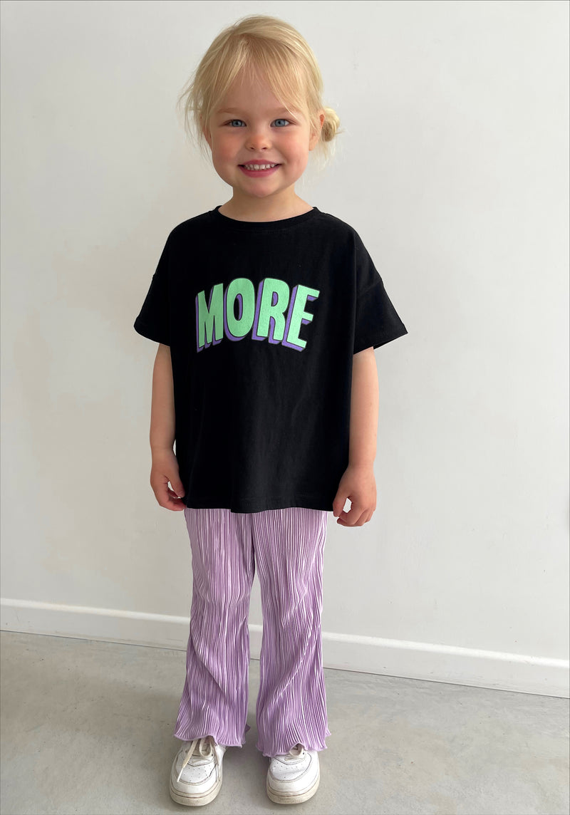 Tee More black